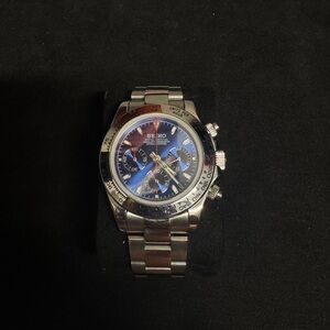 SEIKO “SEITON” DAYTON MOD
BLUE FACE WITH RED ACCENTS
SILVER